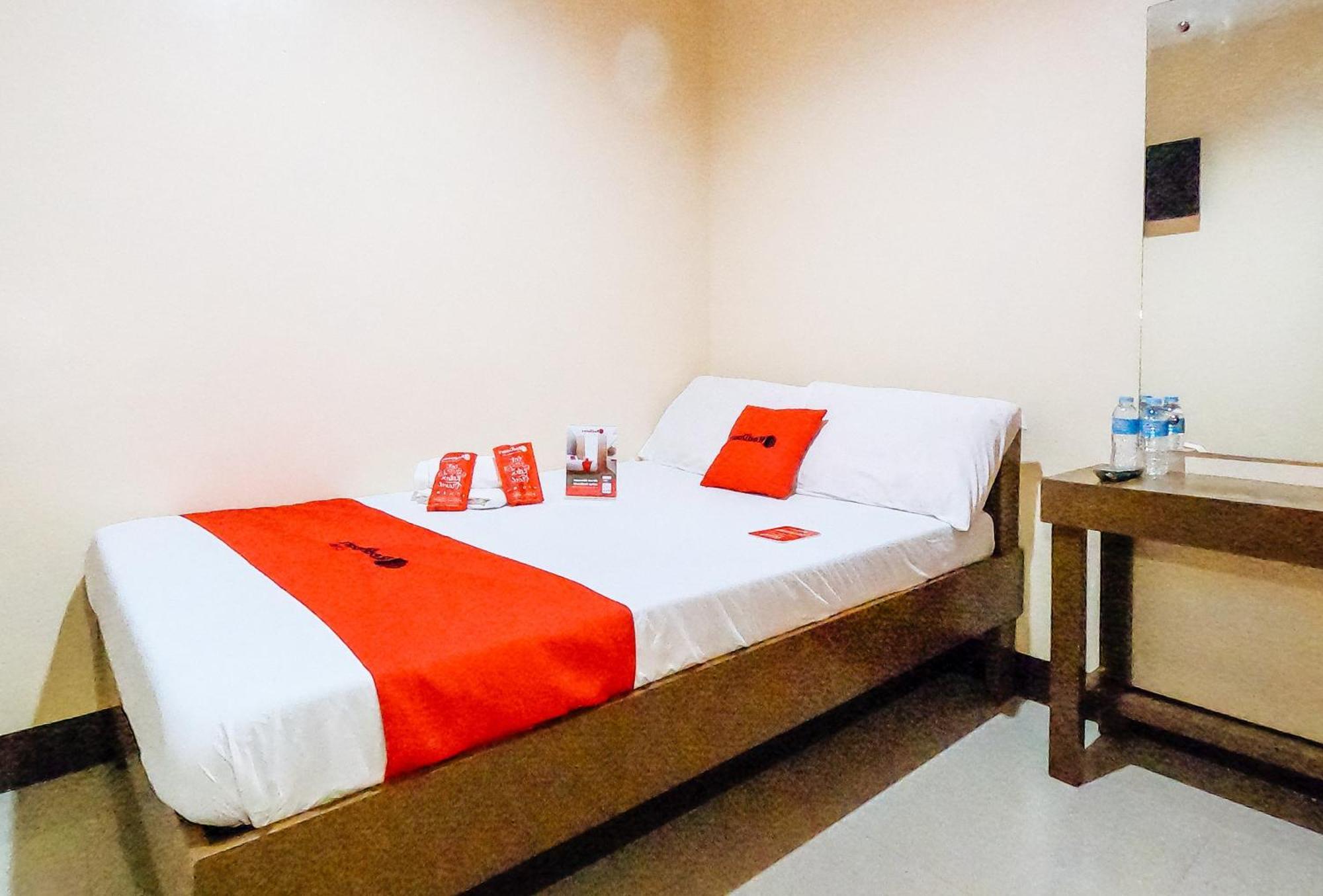 RedDoorz @ Pamaong Street Hotell Tagbilaran Eksteriør bilde